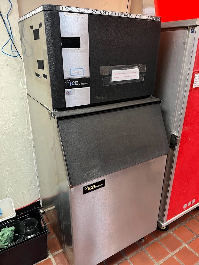 Ice Maker & Ice Machine Repair in Edmond & Oklahoma City 11 Commercial ice machine mounted above a stainless steel ice bin