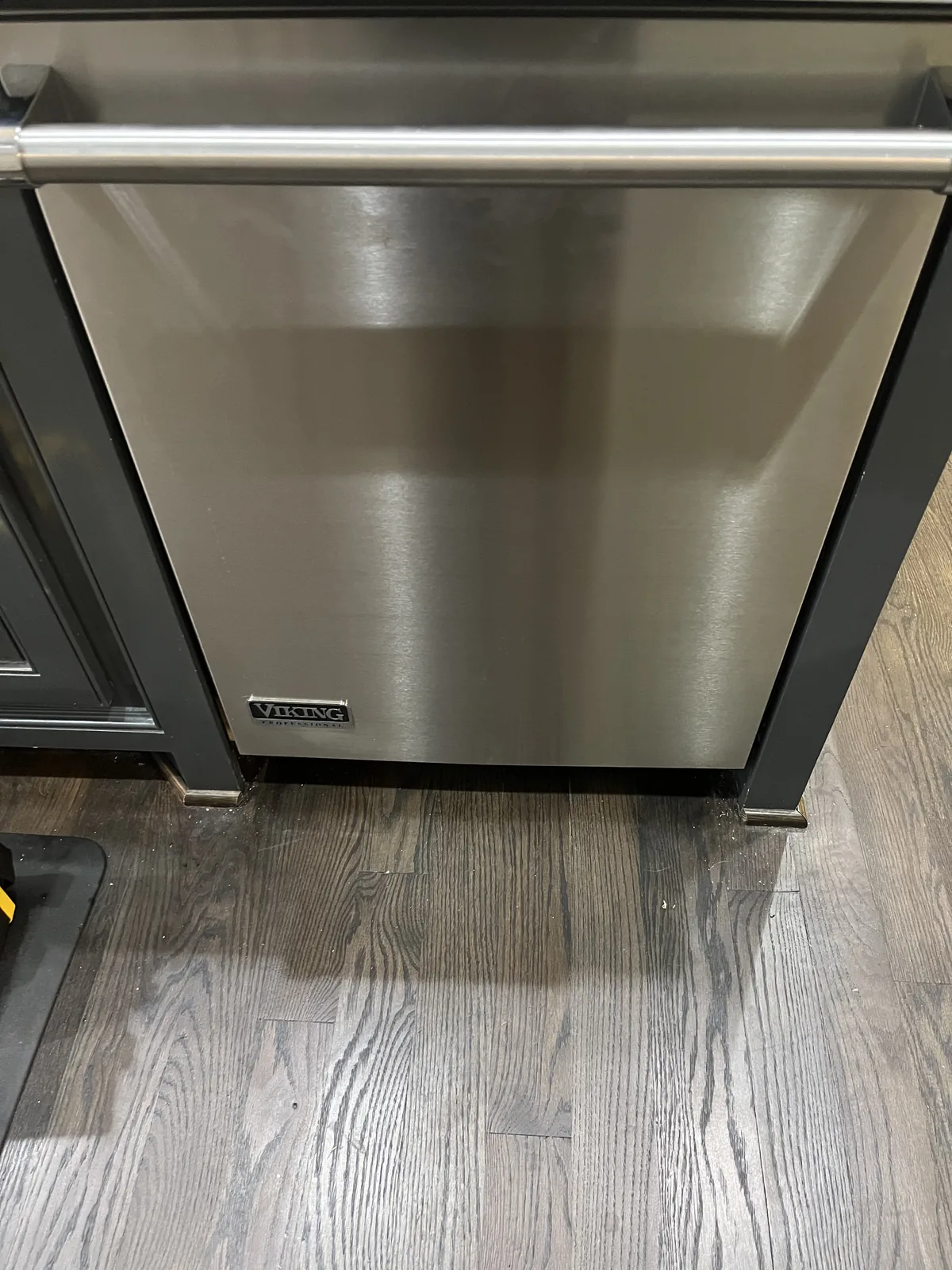 Dishwasher repair in Edmond & Oklahoma City 1 Stainless steel dishwasher installed beneath a kitchen counter