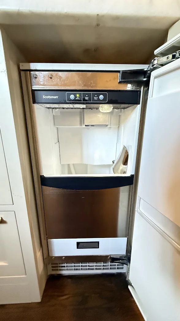 Ice Maker & Ice Machine Repair in Edmond & Oklahoma City 7 Stainless undercounter ice machine with a front access panel.